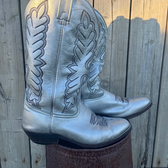 SILVER COWBOY BOOTS SIZE 9.5 - Picture 6 of 8